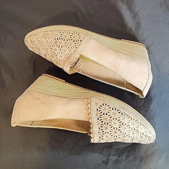 KAREN SCOTT ROUND TOE SLIP-ON RHINESTONES EMBELLISHMENT SUEDE WEDGE SHOE - Picture 10 of 15
